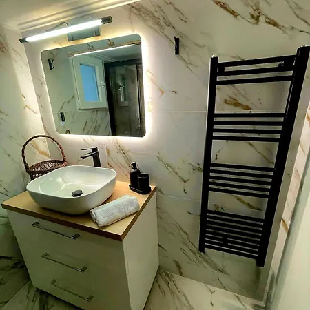 Apartment Riviera, 2 Bedroom Luxury - Parking