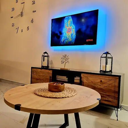 Apartment Riviera, 2 Bedroom Luxury - Parking Athens